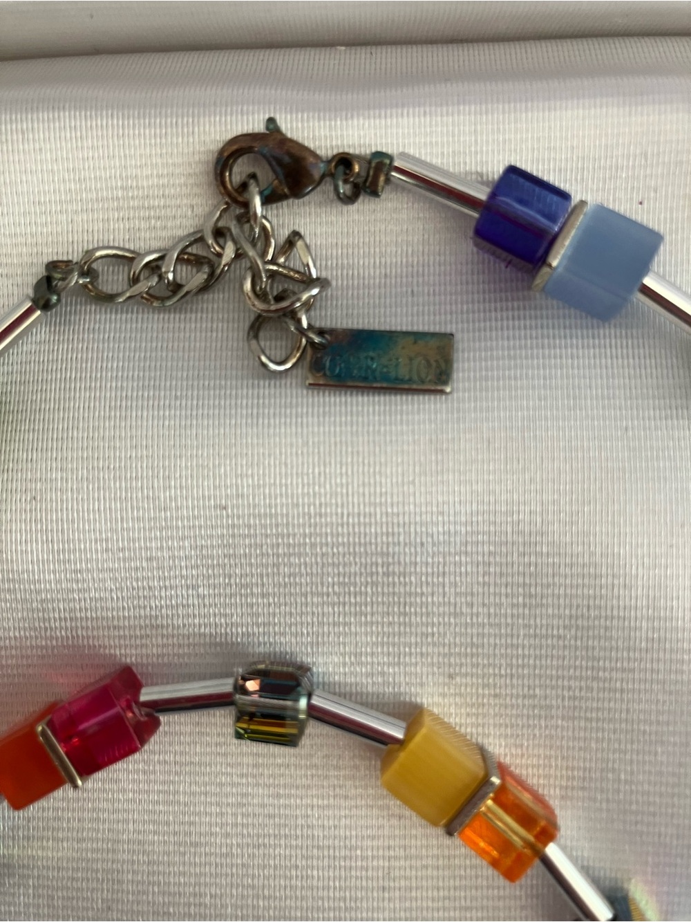 Coeur de Lion Geocube Necklace and Bracelet Set - Picture 6 of 7